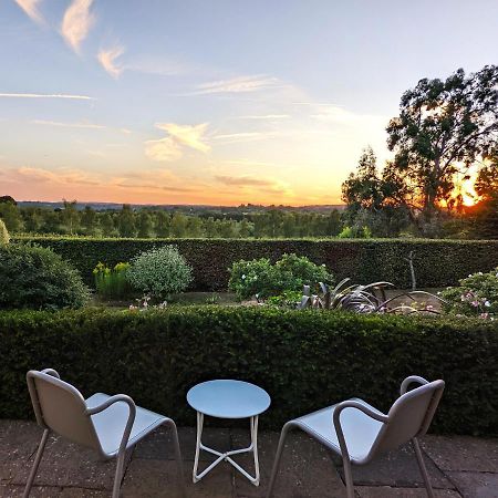 Meadow Cottage Bed & Breakfast 호크허스트 외부 사진