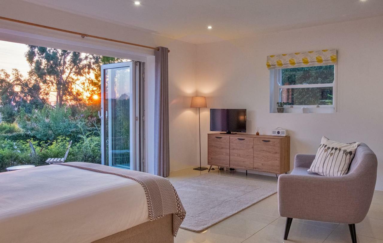Meadow Cottage Bed & Breakfast 호크허스트 외부 사진